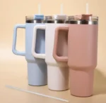 900ML Steel Tumbler with Handle and Straw - Image 4